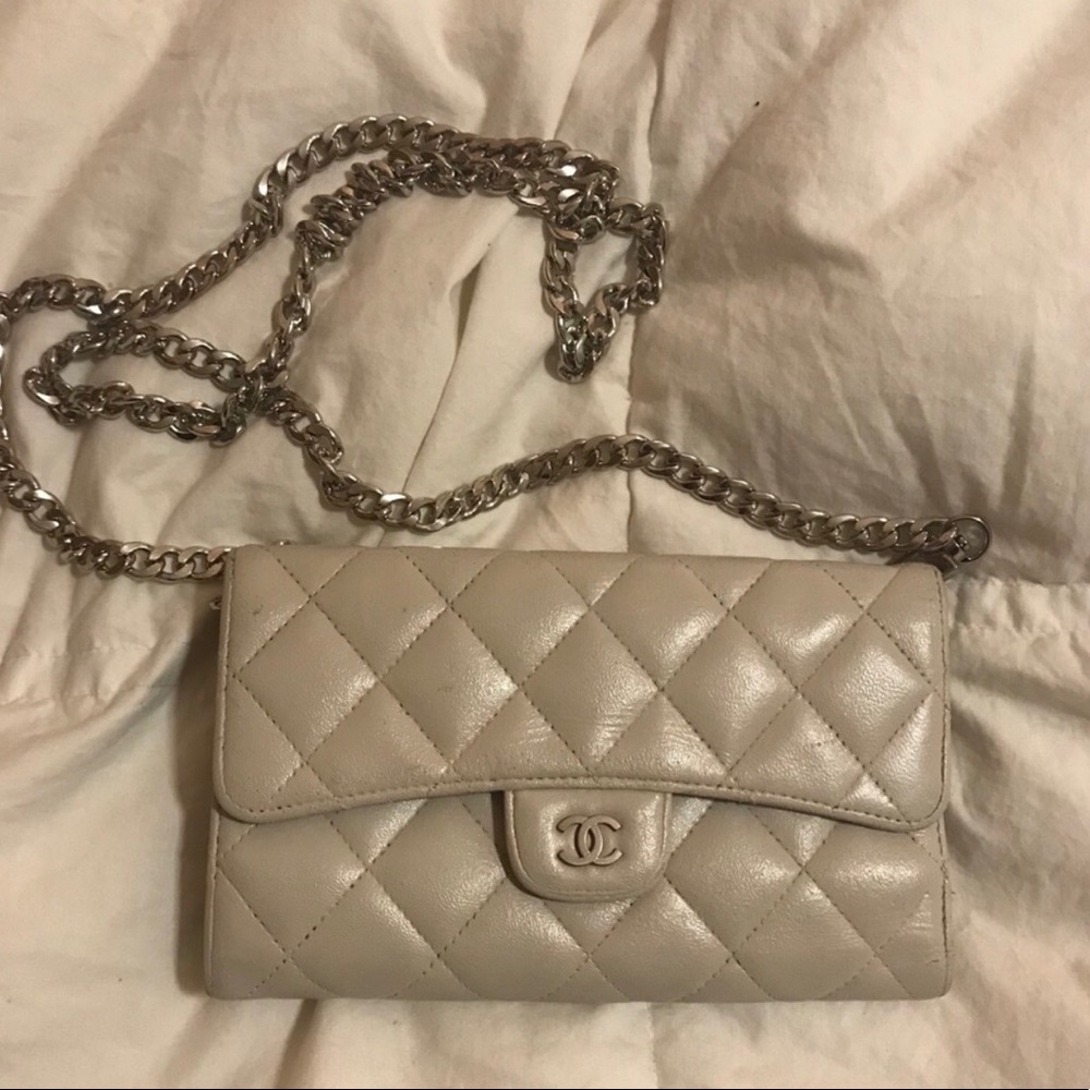 Chanel purse crossbody wallet on a chain gray grey